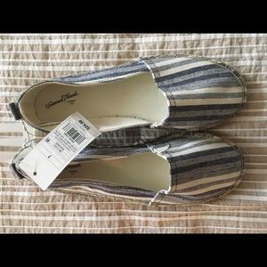 Cute espadrilles NWT!